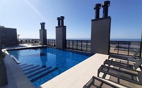 Studio 107 Maravilhoso Frente Mar com Piscina